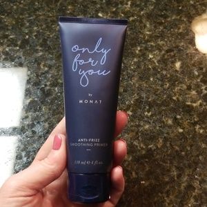 Monat Anti-Frizz Smoothing Primer